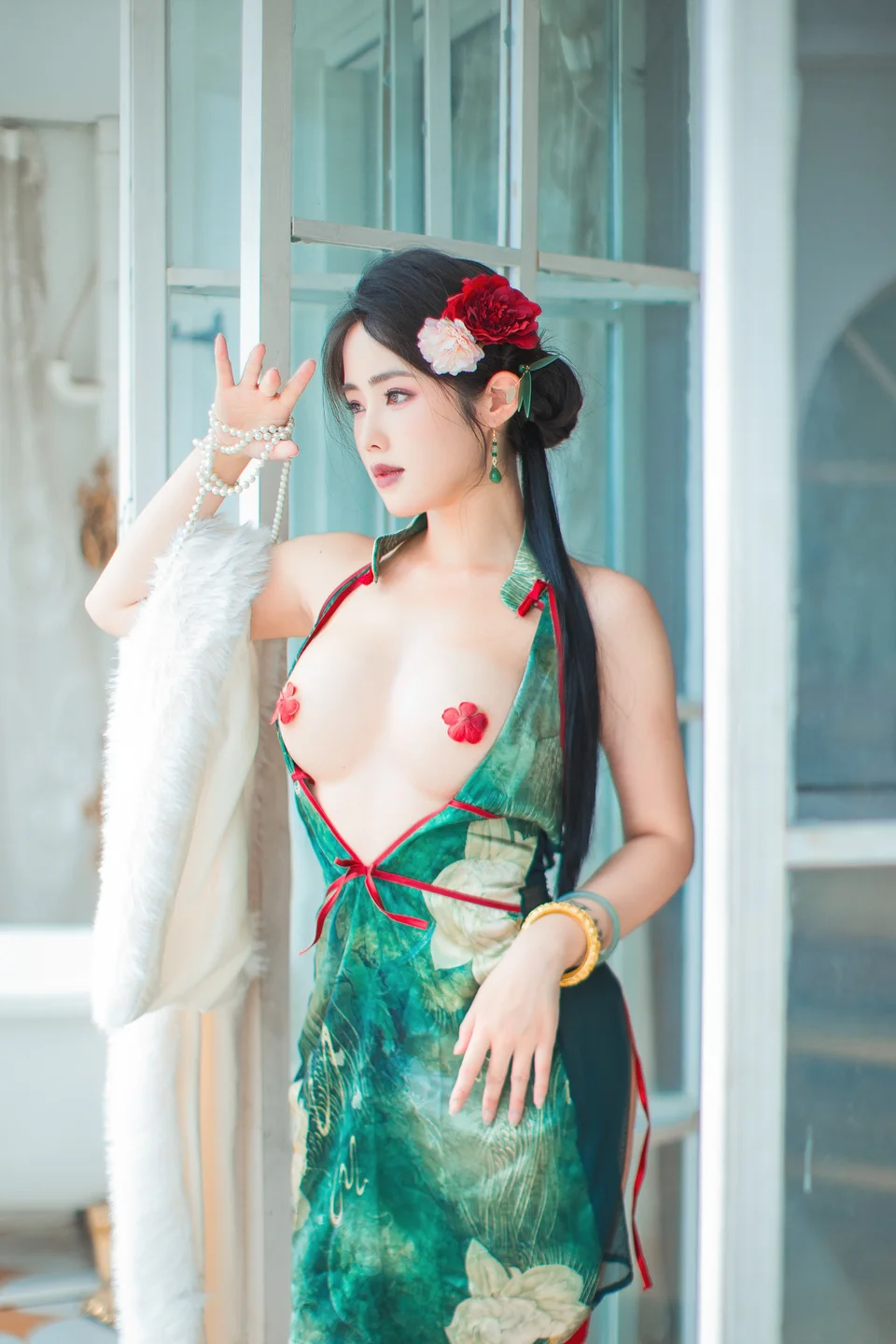 钛合金TiTi - 绿色旗袍 [82P,1V-687MB] tg@simisebaisi 【丝足阁】024.webp